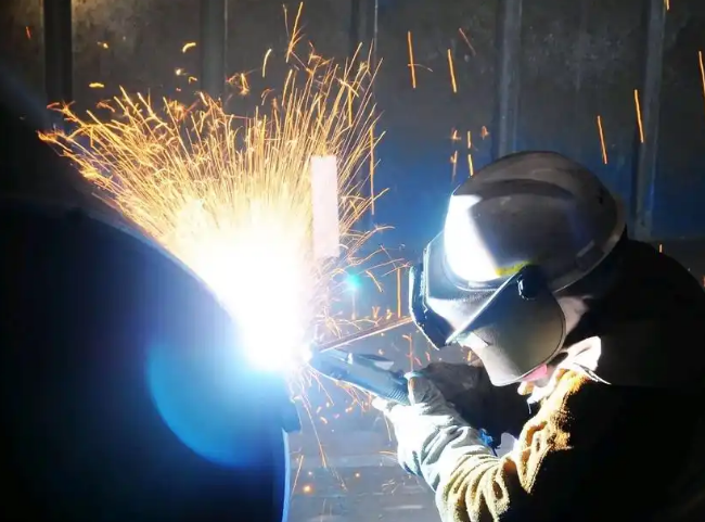 リベット・溶接加工の基本工程：図面から全工程の完成品までを読み解く-大連富泓機械有限公司