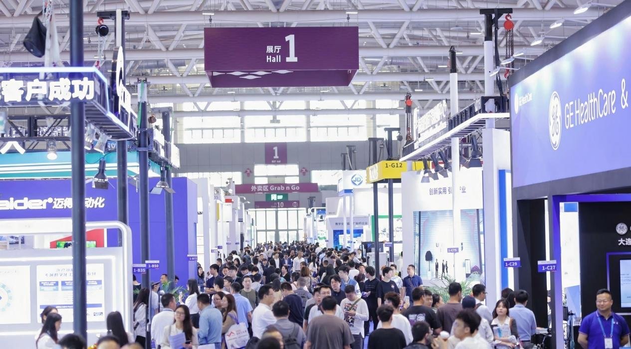 高端装备制造_北京航空航天精密零件加工_智能制造转型