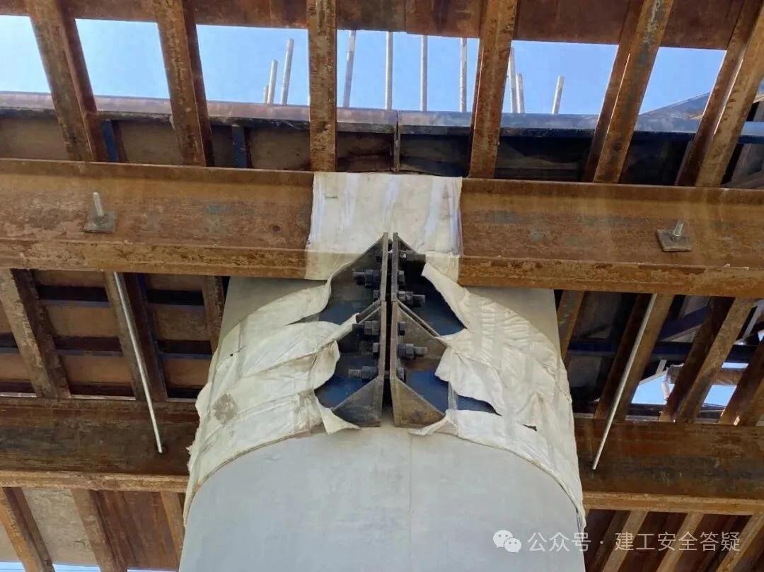 【道路・水上輸送】カバービームとフープの連結ボルトは同方向に設置すべきか、それとも千鳥方向に設置すべきか？-大連富泓機械有限公司