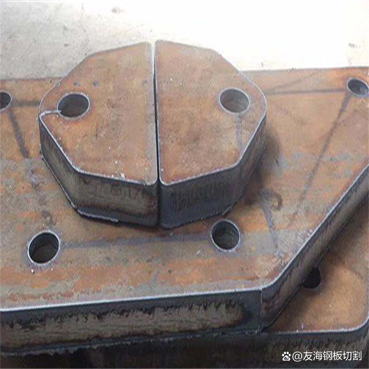 特厚钢板数控切割方案_济南特厚钢板零割下料技术_工程机械臂架中厚板下料铆焊加工