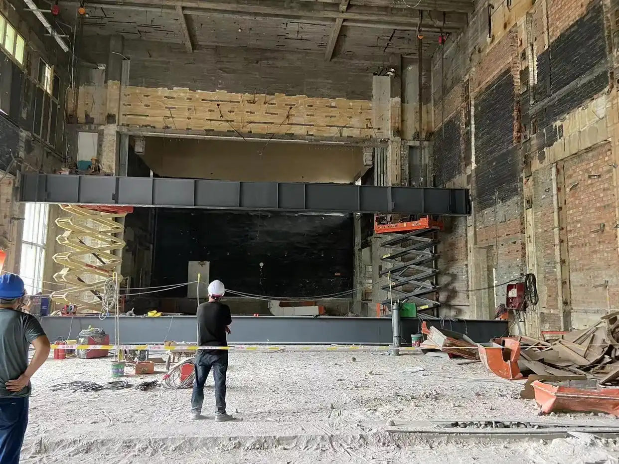 既有建筑加固改造钢结构施工方案_钢结构施工分区及流程_旧起重机结构加固增容铆焊施工方案