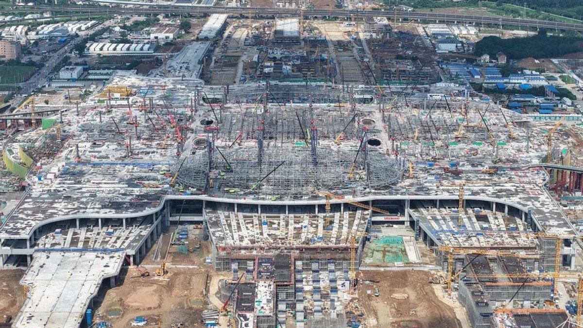 南京北站混凝土主体结构封顶_装配式建筑钢结构连接节点铆焊技术_装配式组合钢支撑技术